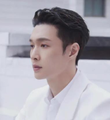 张艺兴