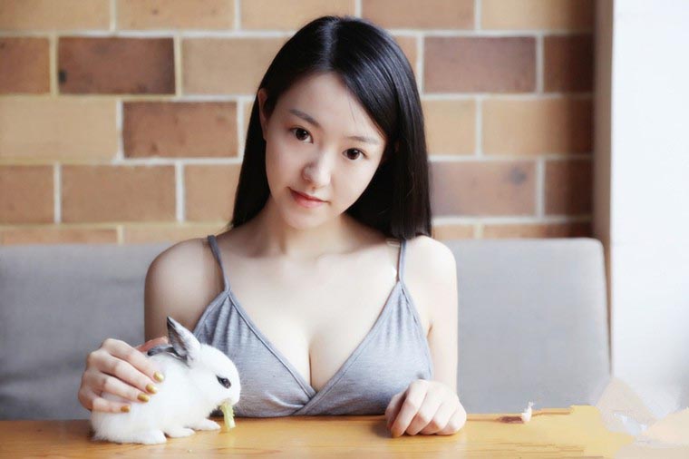 张朵依