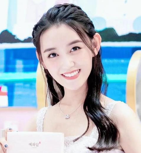 蒋依依
