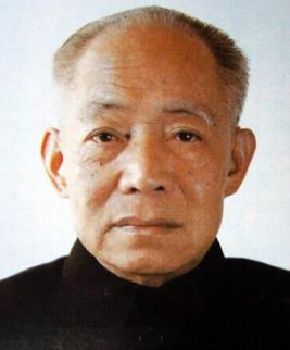 陈丕显