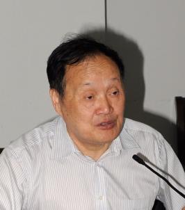 钟咏三