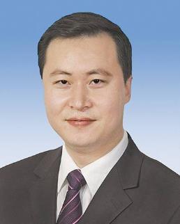 张彤
