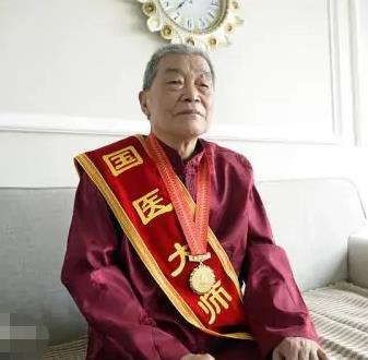 段亚亭