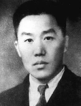 曹荻秋