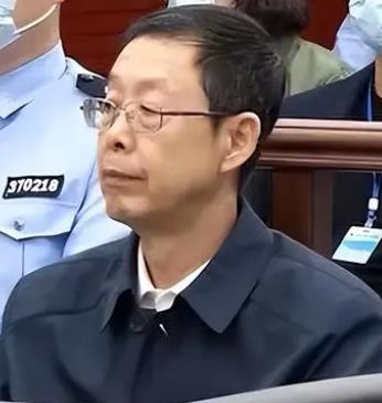 董宏