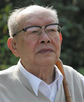 周有光