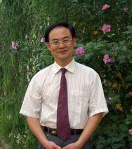 胡岁年
