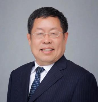 李灿