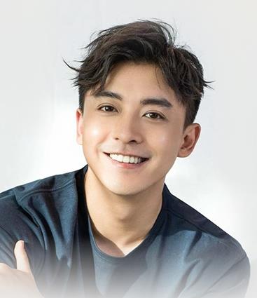 李佳航