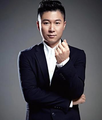李小鹏