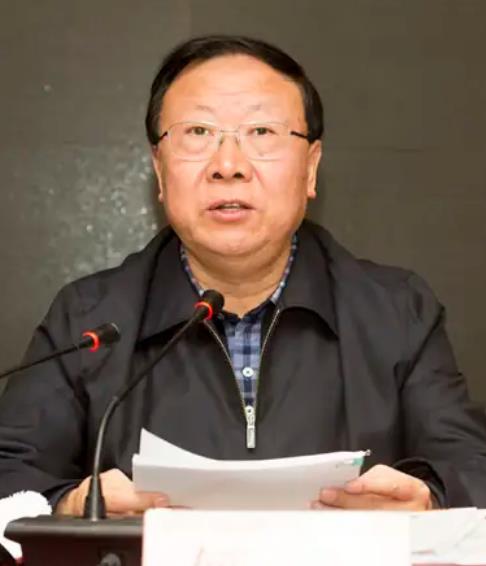 何健