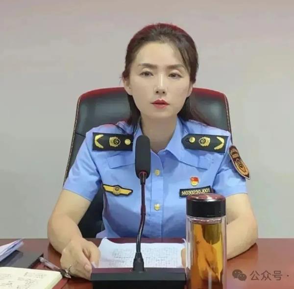 李彬